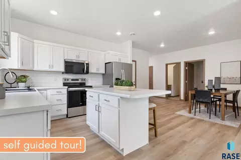 2706 S Broek Dr, Sioux Falls, SD 57106
