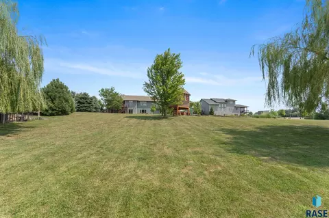 Exterior - 1005 Andrew Dr, Crooks, SD 57020 photo 25 of 26