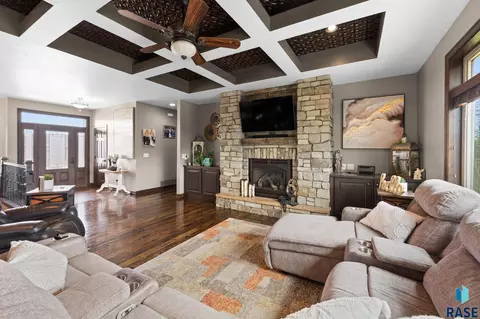 Living - 1005 Andrew Dr, Crooks, SD 57020 photo 4 of 6
