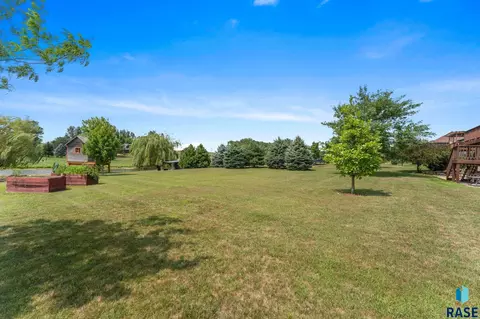 Exterior - 1005 Andrew Dr, Crooks, SD 57020 photo 12 of 26