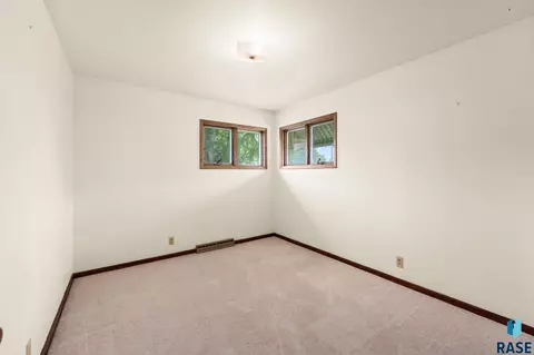 Bedroom - 109 10th St E, Jasper, MN 56144 photo 5 of 6