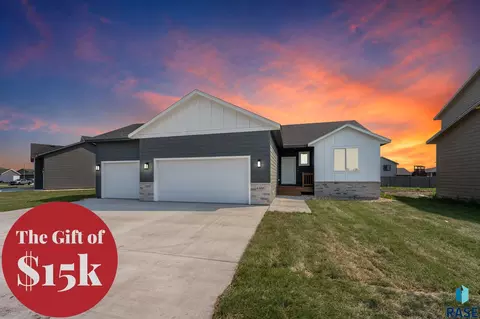 6400 S Dublin Ave, Sioux Falls, SD 57106