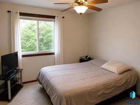 Bedroom - 5609 S Cain Ave S, Sioux Falls, SD 57106 photo 1 of 2