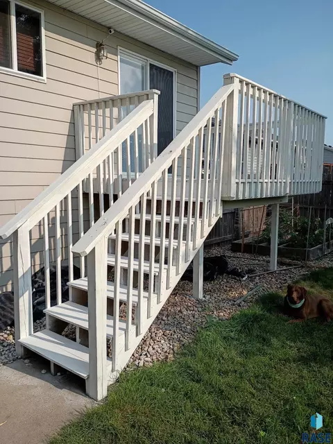 Exterior - 5609 S Cain Ave S, Sioux Falls, SD 57106 photo 1 of 3