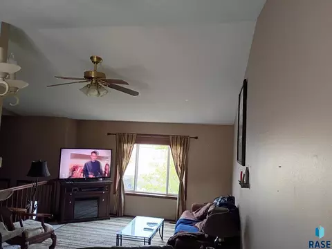 Living - 5609 S Cain Ave S, Sioux Falls, SD 57106 photo 2 of 3