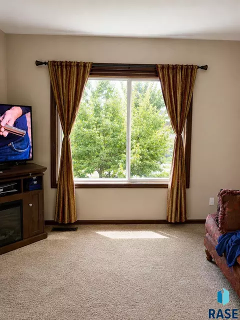 Living - 5609 S Cain Ave S, Sioux Falls, SD 57106 photo 1 of 3