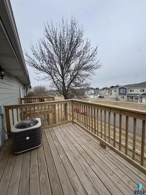 Exterior - 4620 E 3rd St # 8, Sioux Falls, SD 57110 photo 5 of 6