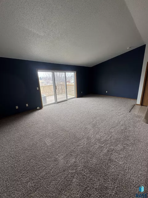 Living - 4620 E 3rd St # 8, Sioux Falls, SD 57110 photo 2 of 2