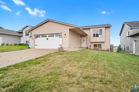 8004 W Browning St, Sioux Falls, SD 57106