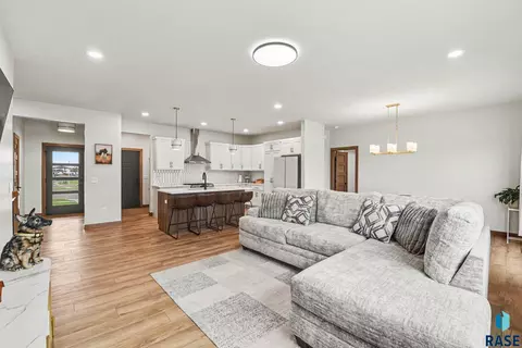 Other - 1001 S Moonlight Cir, Brandon, SD 57005 photo 4 of 8
