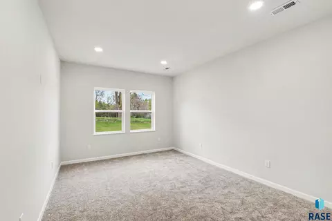 Bedroom - 1001 S Moonlight Cir, Brandon, SD 57005 photo 5 of 7