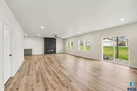 Living - 1001 S Moonlight Cir, Brandon, SD 57005 photo 2 of 2