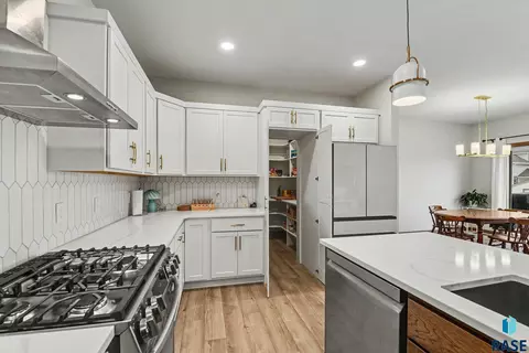 Kitchen - 1001 S Moonlight Cir, Brandon, SD 57005 photo 1 of 3
