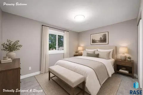 Bedroom - 5604 S Drexel Dr, Sioux Falls, SD 57106 photo 1 of 15