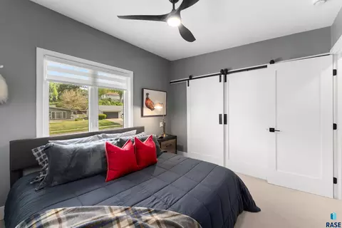 Bedroom - 105 E 36th St, Sioux Falls, SD 57105 photo 2 of 4