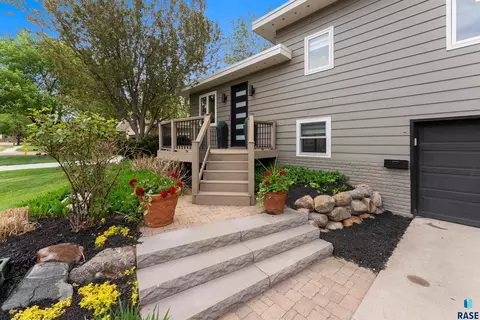 Other - 105 E 36th St, Sioux Falls, SD 57105 photo 7 of 10