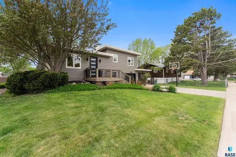 Other - 105 E 36th St, Sioux Falls, SD 57105 photo 6 of 10