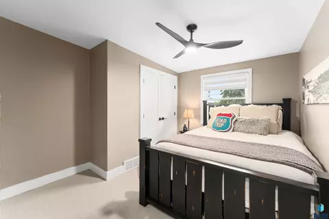 Bedroom - 105 E 36th St, Sioux Falls, SD 57105 photo 3 of 4