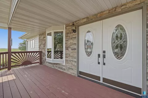 Exterior - 521 E Lightner Ave, Salem, SD 57058 photo 3 of 7