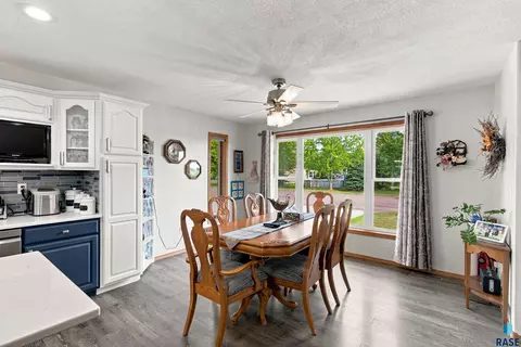 Dining - 521 E Lightner Ave, Salem, SD 57058 photo 1 of 1