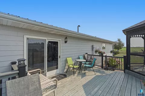 Exterior - 521 E Lightner Ave, Salem, SD 57058 photo 7 of 7