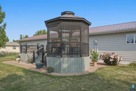 Other - 521 E Lightner Ave, Salem, SD 57058 photo 11 of 12
