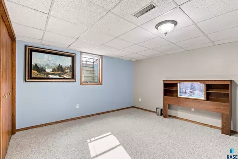 Bedroom - 521 E Lightner Ave, Salem, SD 57058 photo 4 of 5