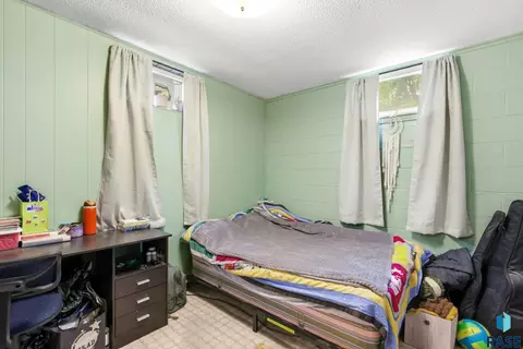 Bedroom - 2313 E 17th St, Sioux Falls, SD 57103 photo 5 of 6
