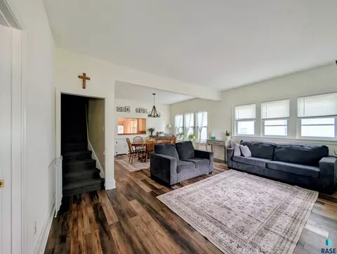 403 E First Ave, Beaver Creek, MN 56116