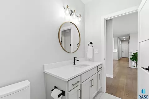 Bath - 5600 E Daybreak Cir, Sioux Falls, SD 57110 photo 8 of 10