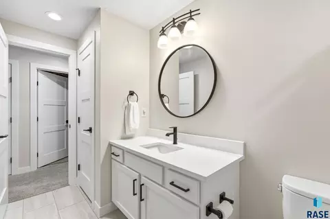 Bath - 5600 E Daybreak Cir, Sioux Falls, SD 57110 photo 10 of 10