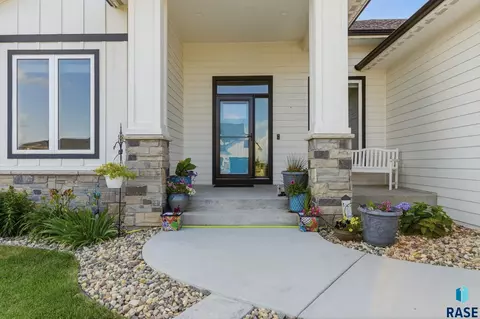 Exterior - 5600 E Daybreak Cir, Sioux Falls, SD 57110 photo 2 of 14