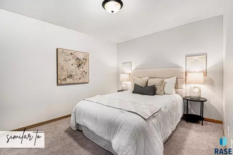 Bedroom - 2402 E Jetty Pl, Sioux Falls, SD 57108 photo 3 of 5