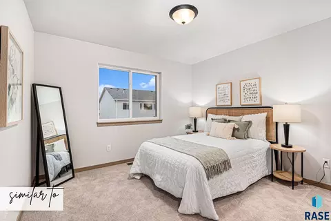 Bedroom - 2402 E Jetty Pl, Sioux Falls, SD 57108 photo 2 of 5