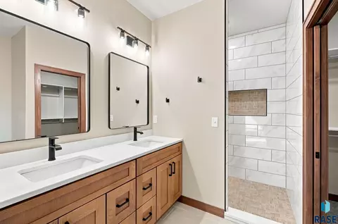 Bath - 5004 E 65th St, Sioux Falls, SD 57108 photo 2 of 4