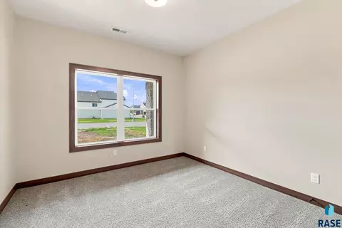 Bedroom - 5004 E 65th St, Sioux Falls, SD 57108 photo 5 of 7