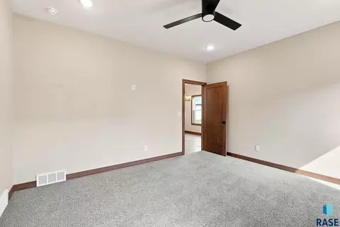 Bedroom - 5004 E 65th St, Sioux Falls, SD 57108 photo 3 of 7