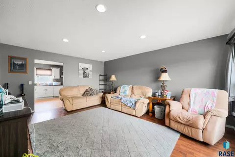 Living - 3609 E 3611 E 18th St, Sioux Falls, SD 57103 photo 1 of 2