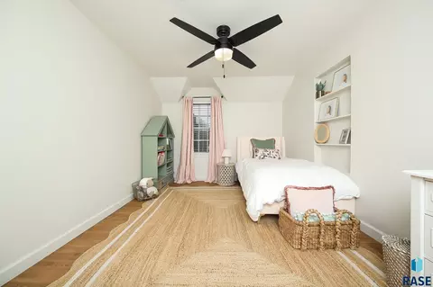 Bedroom - 2209 S Main Ave, Sioux Falls, SD 57105 photo 3 of 6