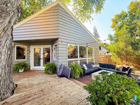 Exterior - 2209 S Main Ave, Sioux Falls, SD 57105 photo 9 of 9
