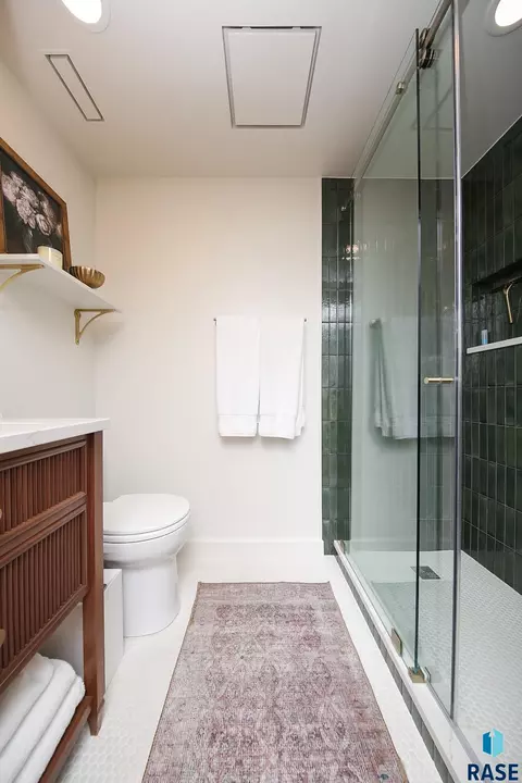 Bath - 2209 S Main Ave, Sioux Falls, SD 57105 photo 1 of 5