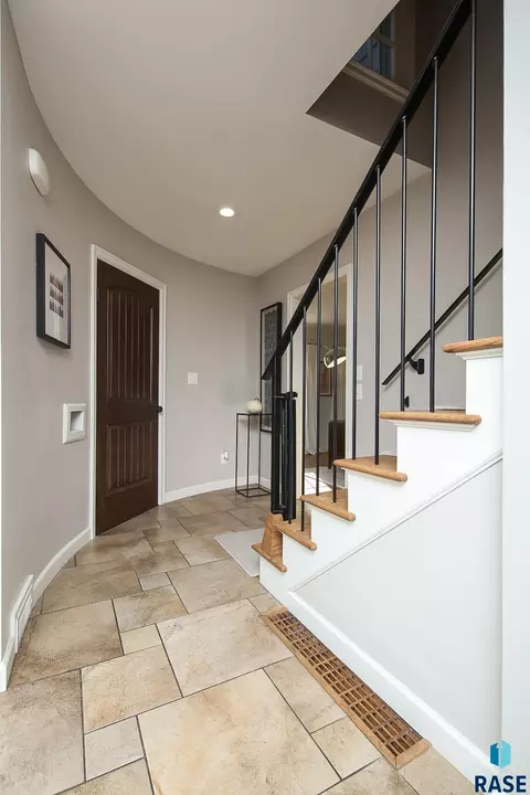 Entry Way - 2209 S Main Ave, Sioux Falls, SD 57105 photo 1 of 4