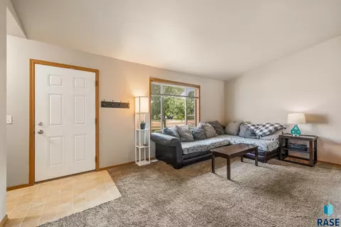 1301 E 70th St N, Sioux Falls, SD 57104 photo 9