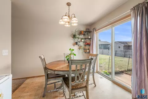 1301 E 70th St N, Sioux Falls, SD 57104 photo 10