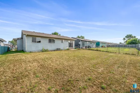 1301 E 70th St N, Sioux Falls, SD 57104 photo 26