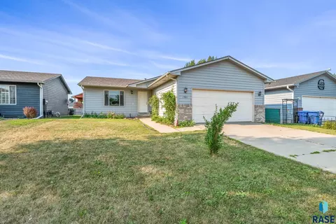 1301 E 70th St N, Sioux Falls, SD 57104 photo 2