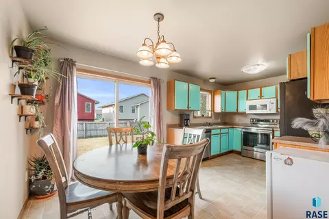 1301 E 70th St N, Sioux Falls, SD 57104 photo 11