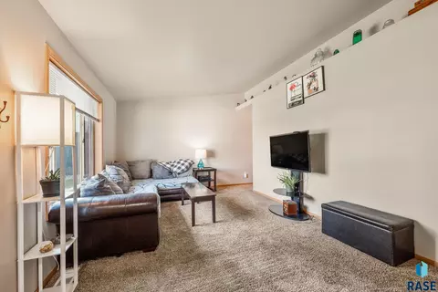 1301 E 70th St N, Sioux Falls, SD 57104 photo 6