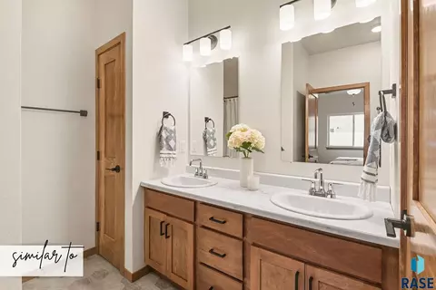 Bath - 2403 E Jetty Pl, Sioux Falls, SD 57108 photo 3 of 3