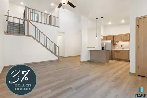 2403 E Jetty Pl, Sioux Falls, SD 57108